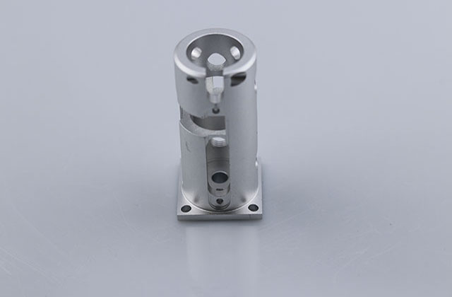  13年军工数控加工制作经验，五金军工数控加工制作精度可达0.01mm 